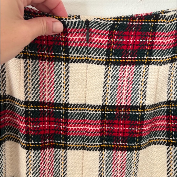 Jones New York Red Cream Green Plaid Button Down Skirt Suit Size 6 - Picture 8 of 10